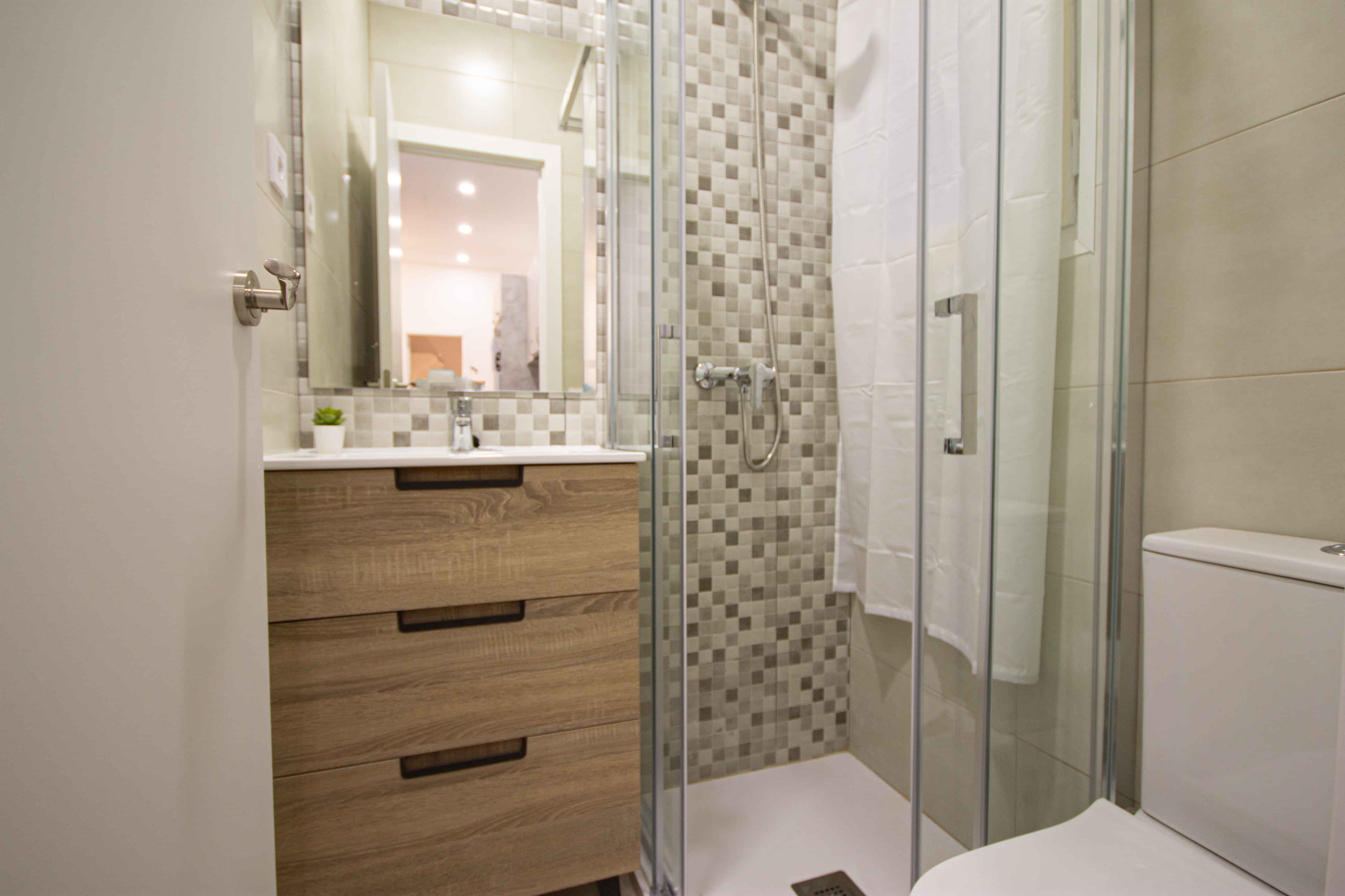 C/ De Sant Pau 52 Pr-Der Ciutat Vella, Barcelona - Barcelona, Spain - Bathroom