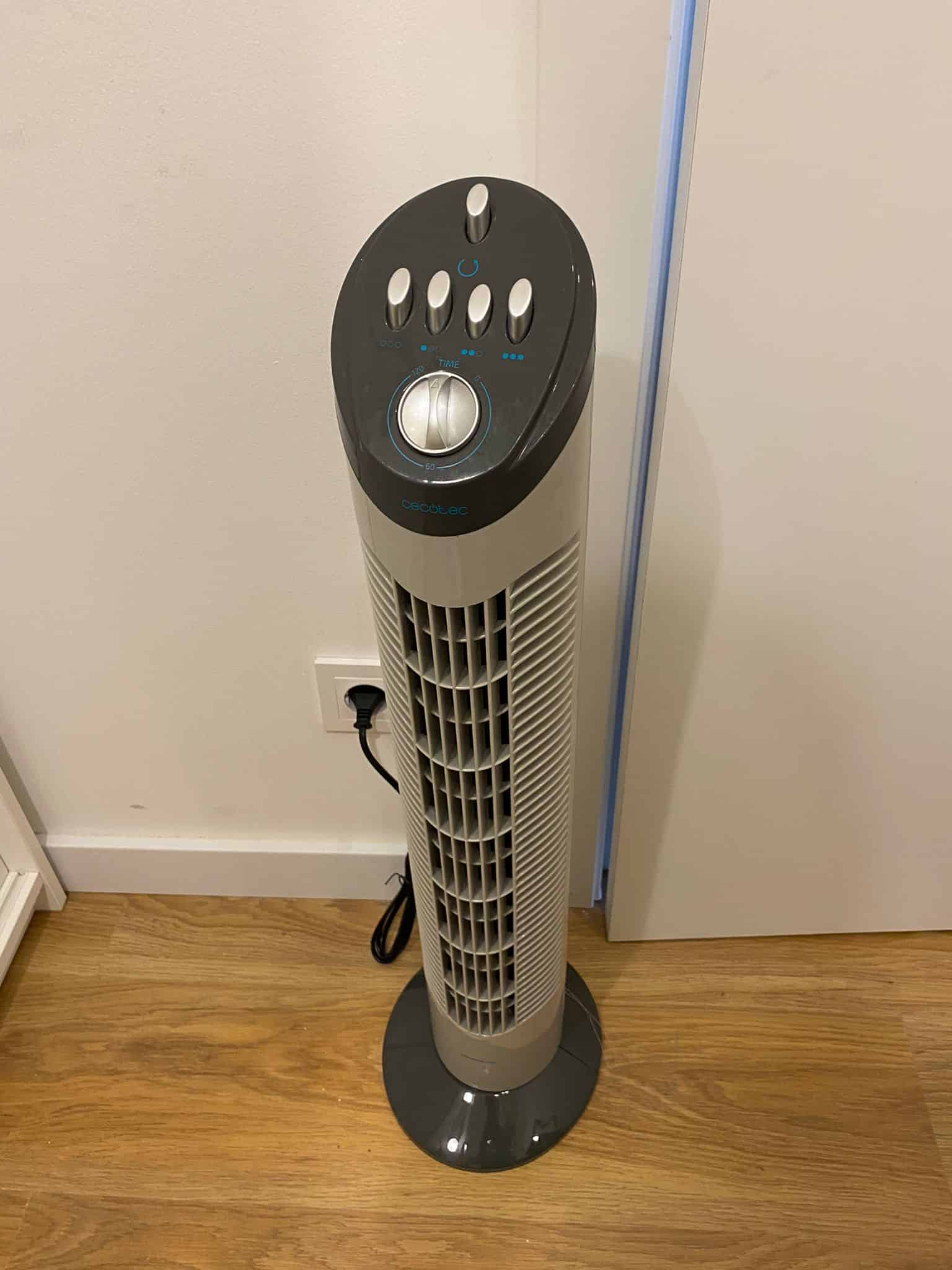 Bathroom?w=400&h=260&fit=crop&q=40&auto=format&trim=auto