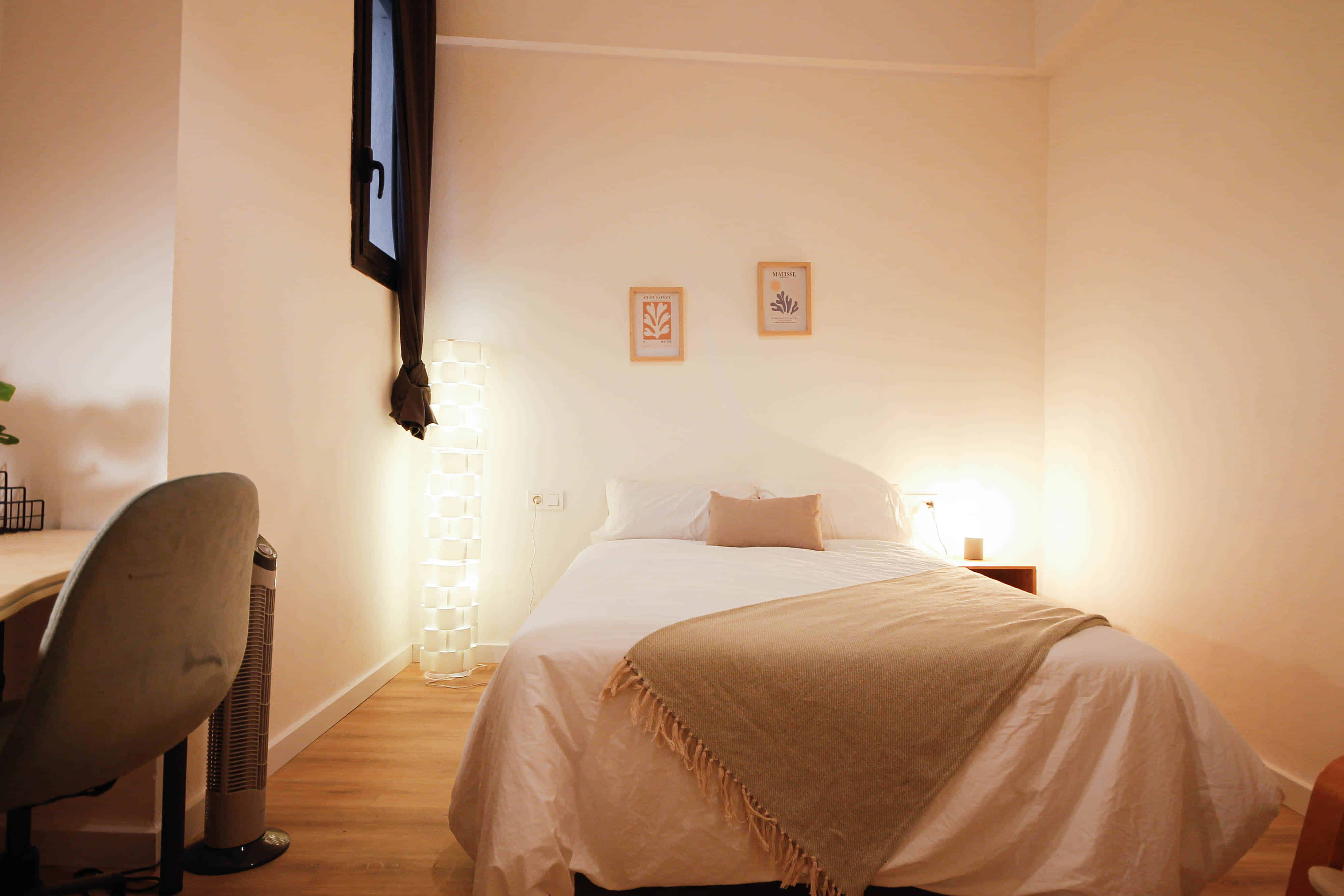 Kitchen?w=400&h=260&fit=crop&q=40&auto=format&trim=auto