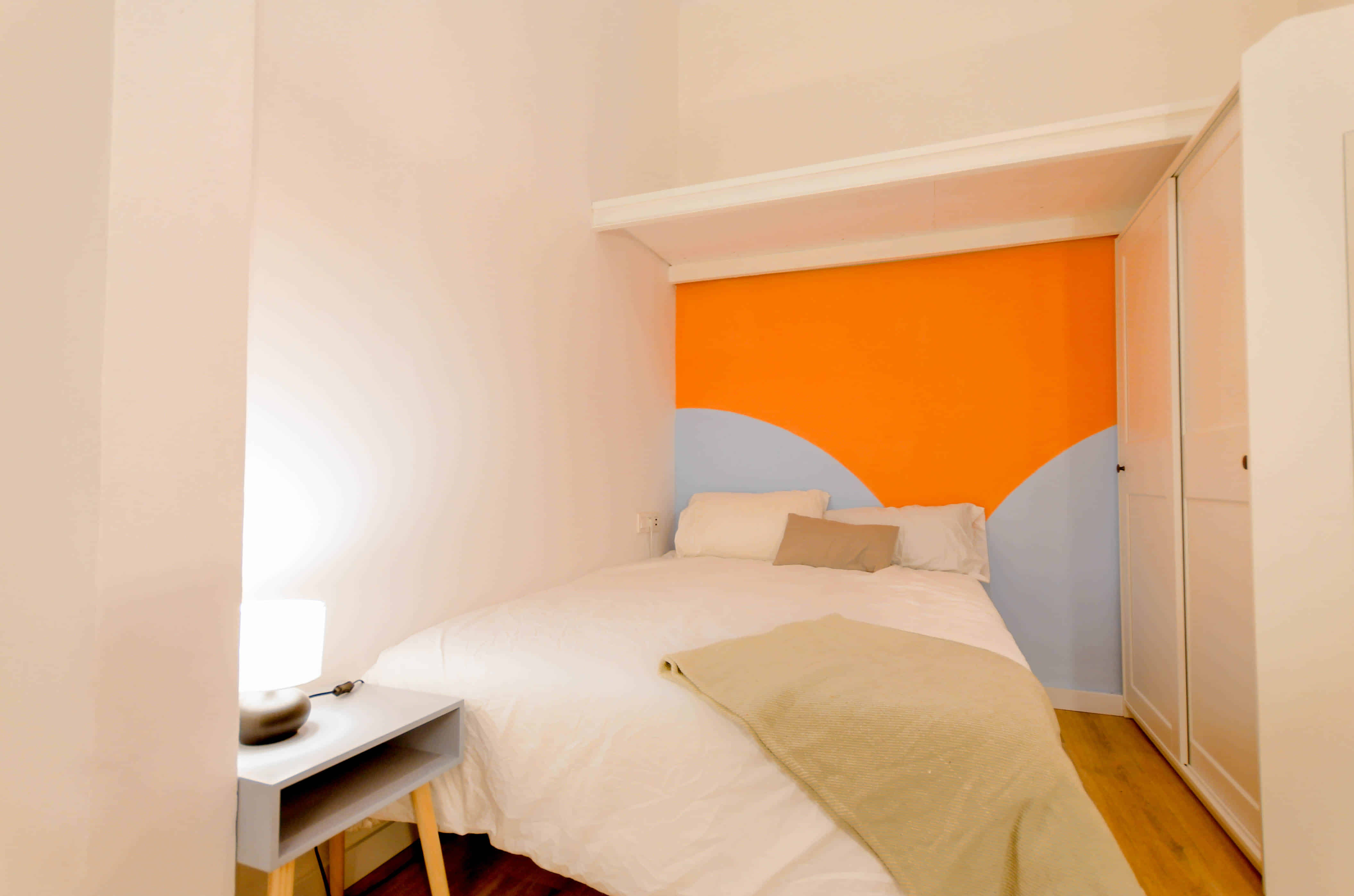 Kitchen?w=400&h=260&fit=crop&q=40&auto=format&trim=auto