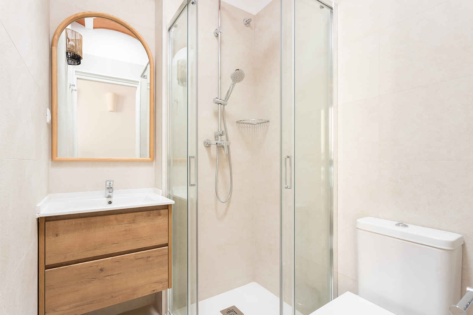 Kitchen?w=400&h=260&fit=crop&q=40&auto=format&trim=auto