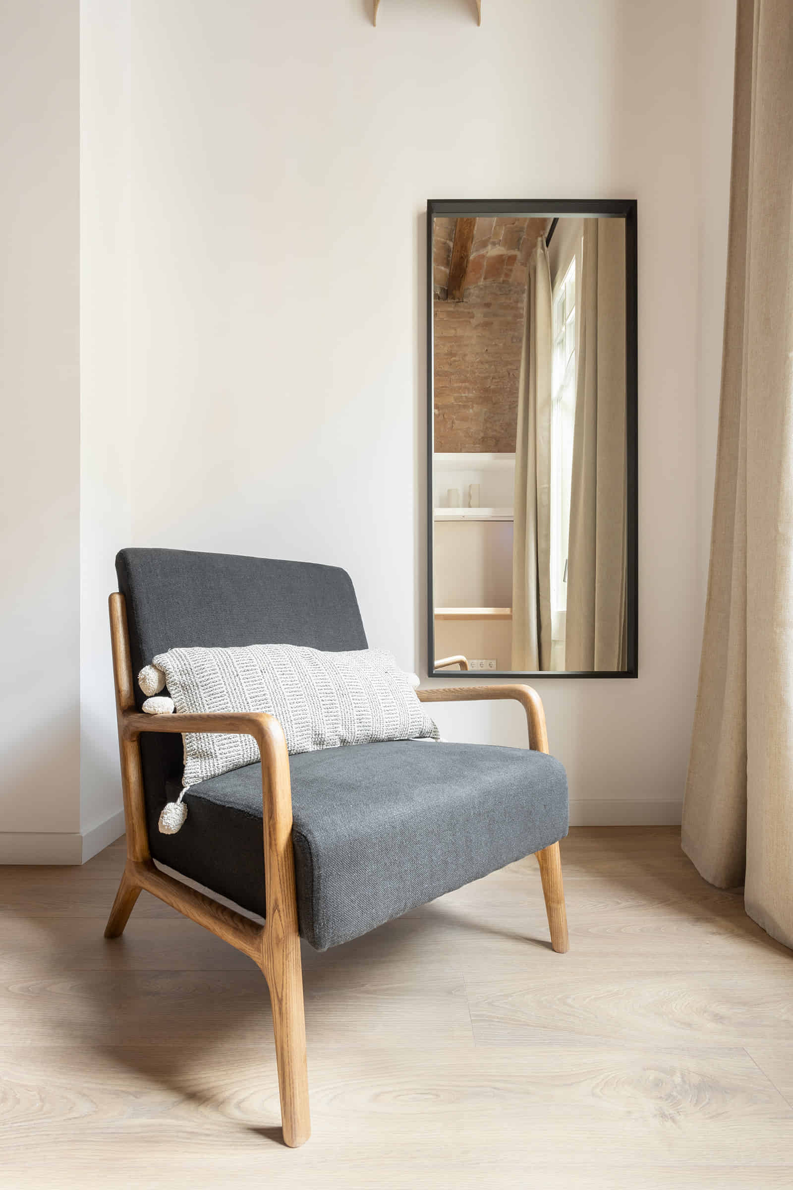 Amenities?w=400&h=260&fit=crop&q=40&auto=format&trim=auto