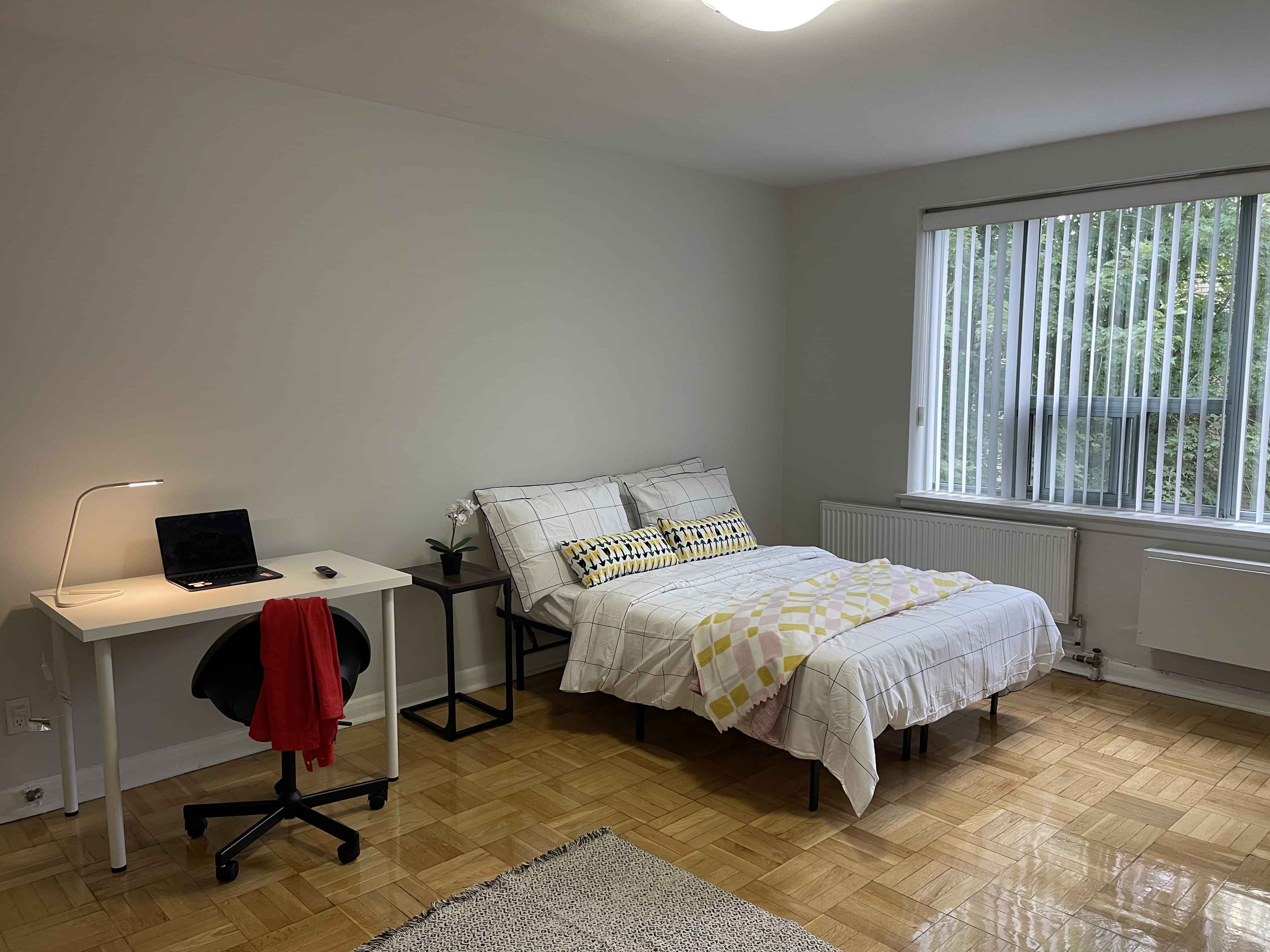 Flex Room - Bedroom?w=400&h=260&fit=crop&q=40&auto=format&trim=auto