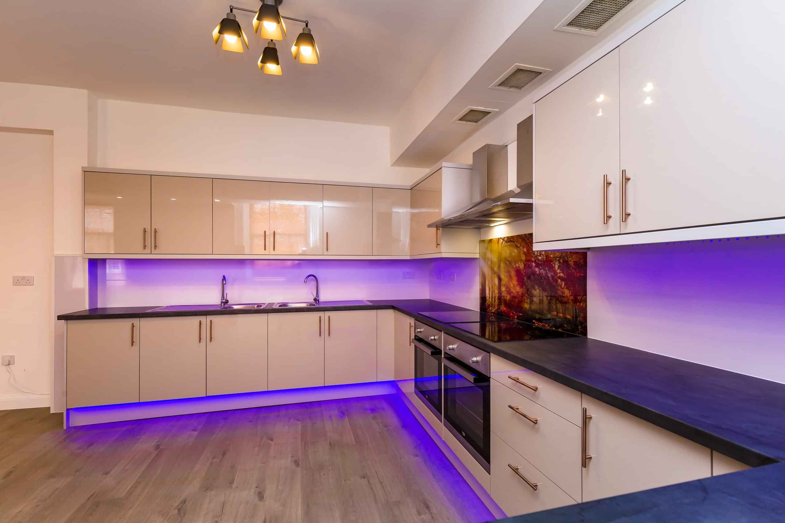 Room in a 8 Bedroom Apartment, 18 Leazes Terrace, Flat 3, Newcastle upon Tyne, NE1 4LY - Newcastle Upon Tyne, England, United Kingdom - Kitchen