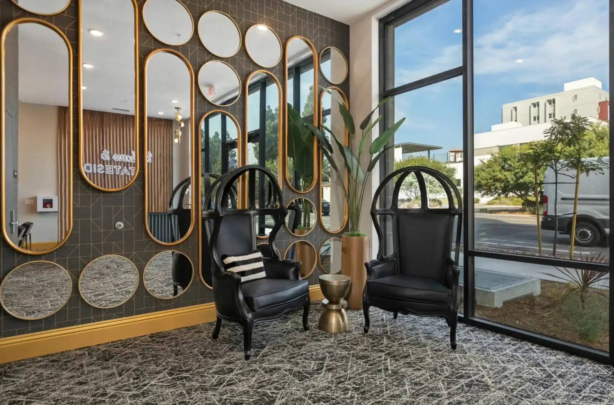 Stateside, San Diego - San Diego, California, United States - Amenities