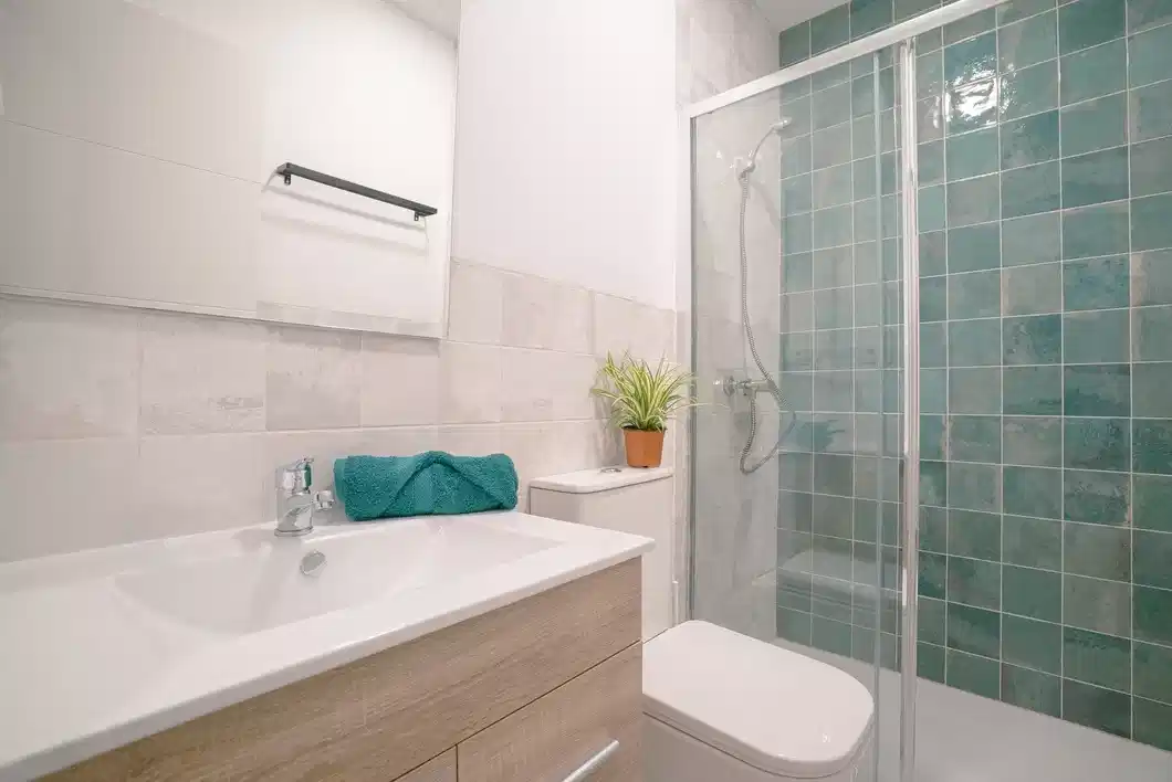 Kitchen?w=400&h=260&fit=crop&q=40&auto=format&trim=auto