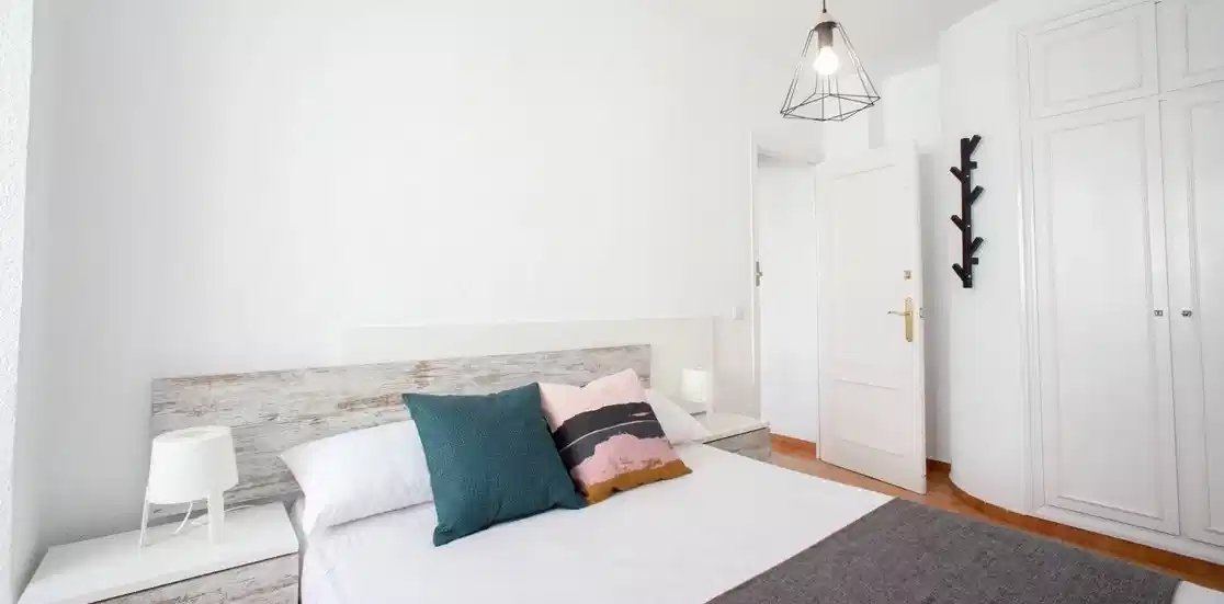 Amenities?w=400&h=260&fit=crop&q=40&auto=format&trim=auto