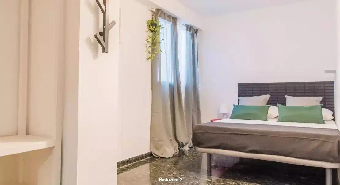 Amenities?w=400&h=260&fit=crop&q=40&auto=format&trim=auto