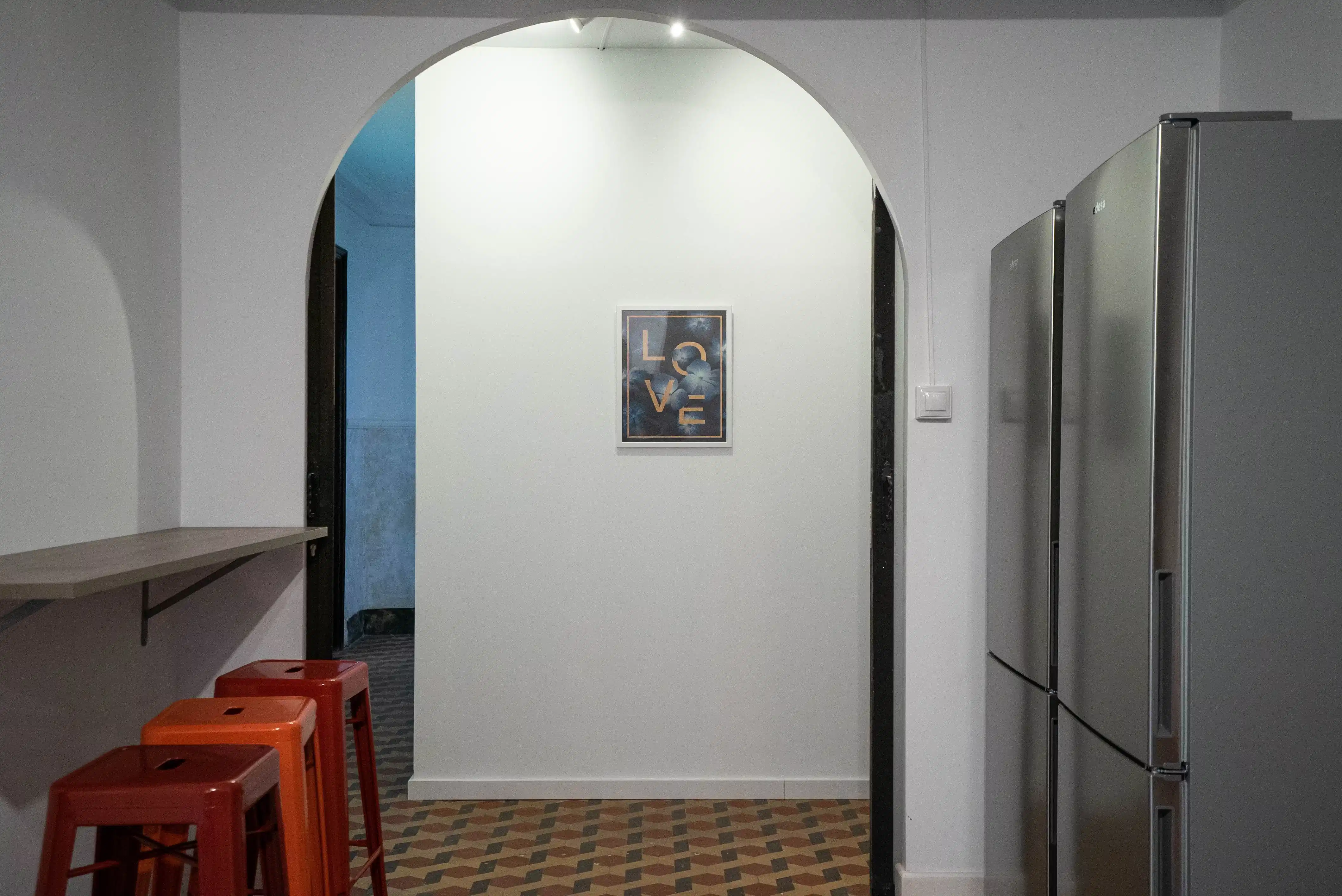 Almirante 2, Valencia - Valencia, Spain - Amenities