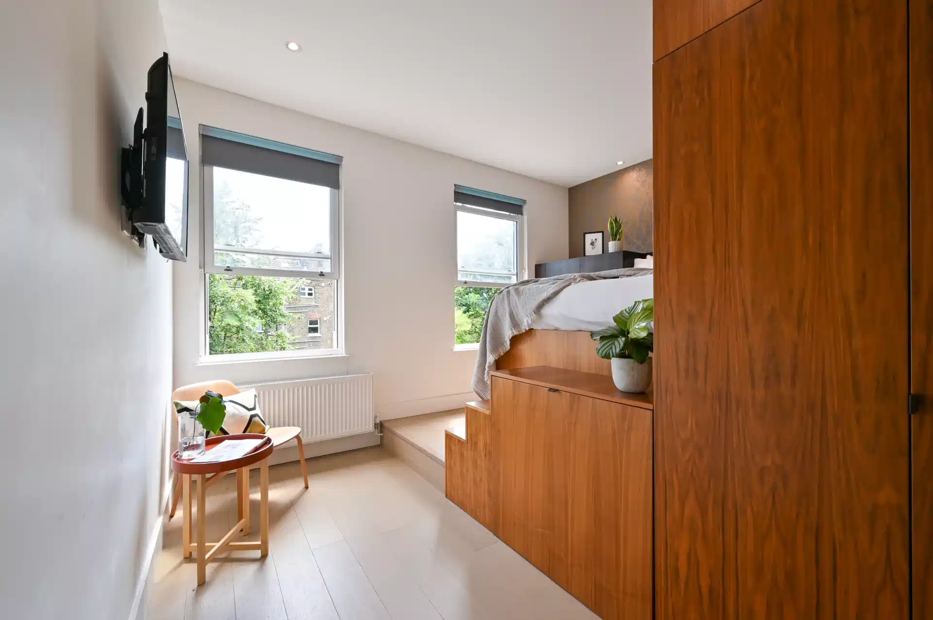 Amenities?w=400&h=260&fit=crop&q=40&auto=format&trim=auto