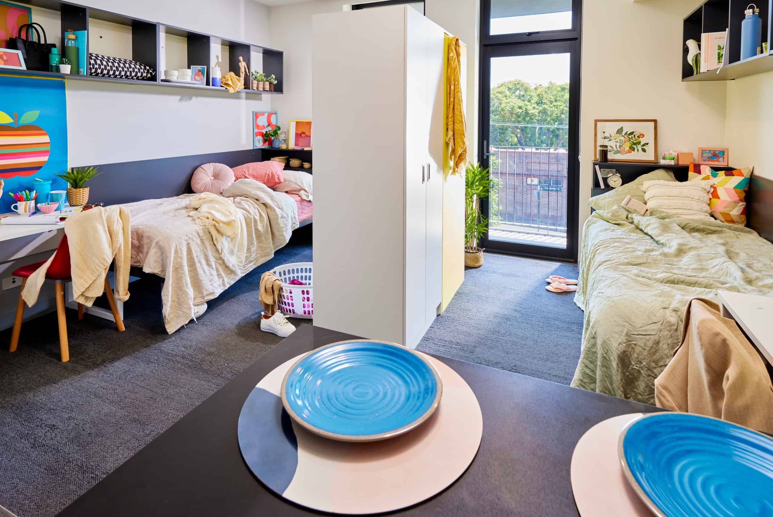 Twin Single Bed With Courtyard