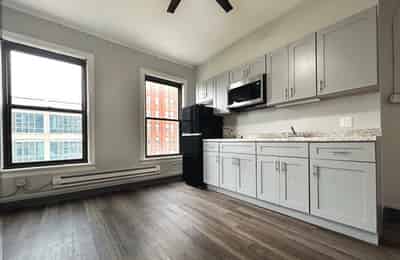 5401 South Cornell Apartments, Chicago - Chicago, Illinois, United States - Kitchen