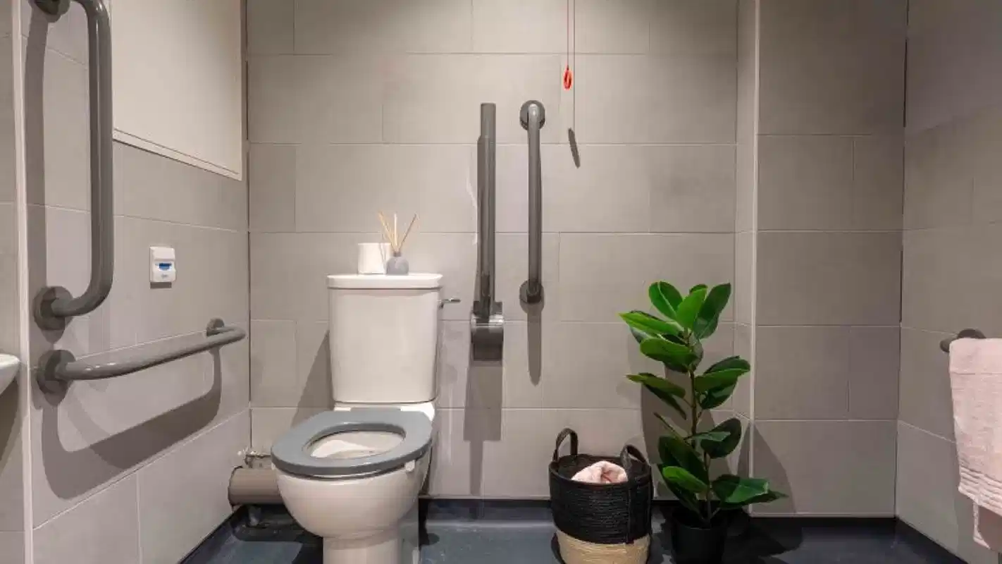 Amenities?w=400&h=260&fit=crop&q=40&auto=format&trim=auto