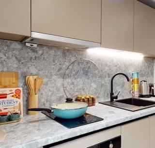 Amenities?w=400&h=260&fit=crop&q=40&auto=format&trim=auto