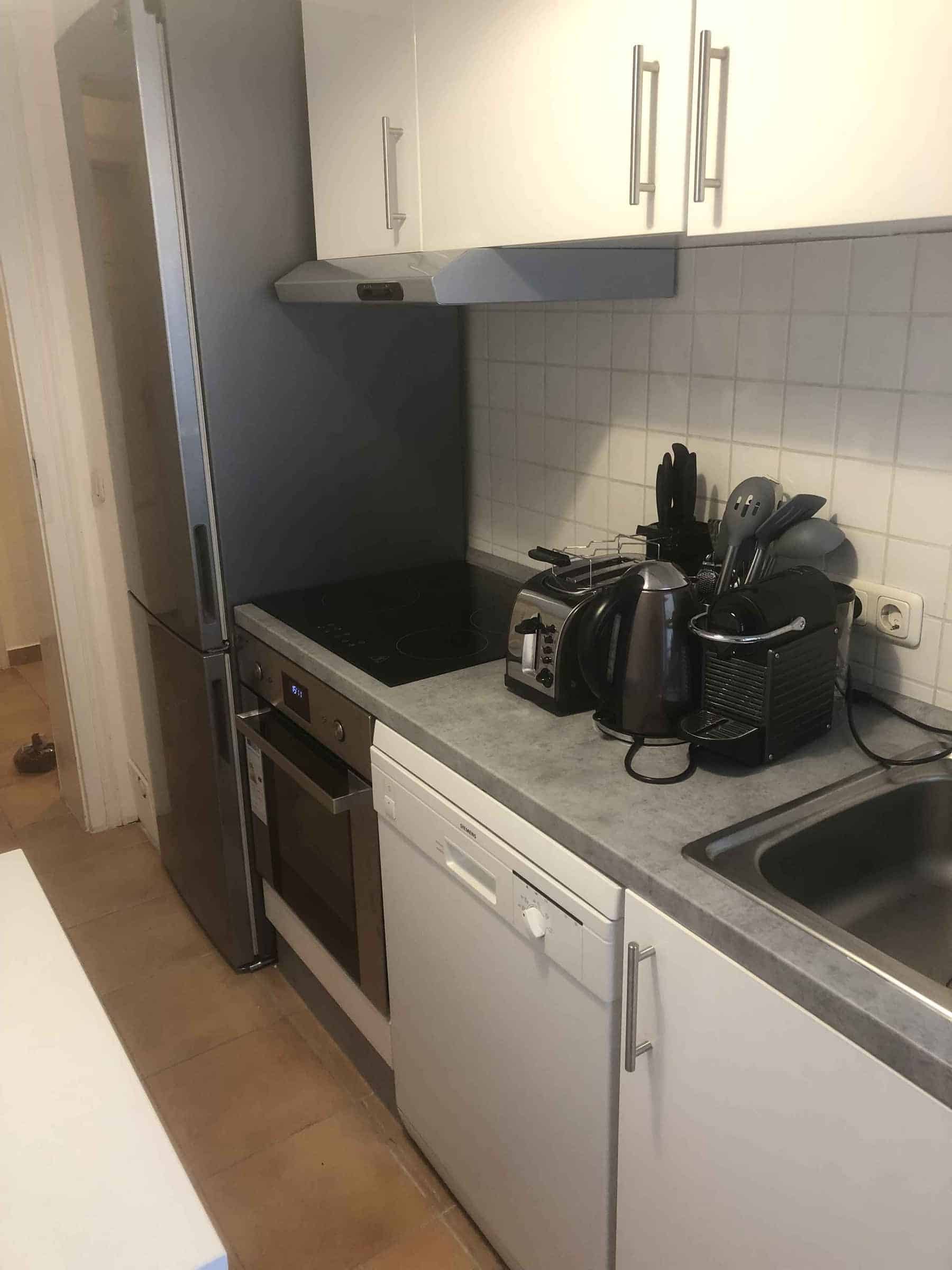 Room 1 - Bathroom?w=400&h=260&fit=crop&q=40&auto=format&trim=auto