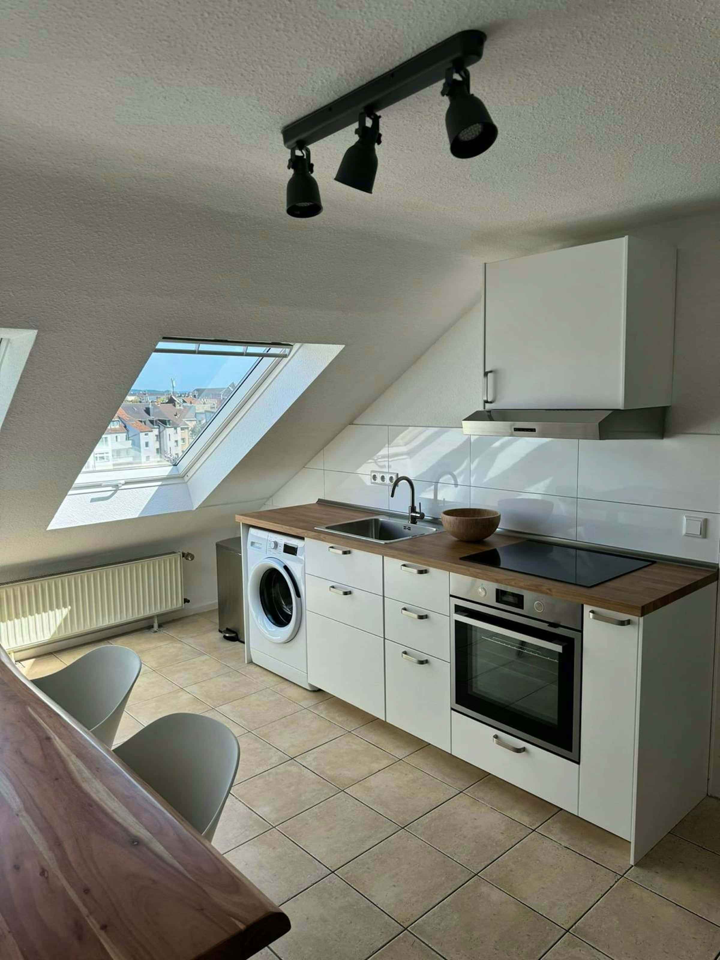 Birkenstraße, Dusseldorf - Düsseldorf, Germany - Kitchen