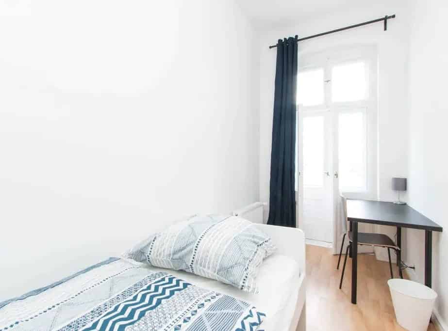 Kitchen?w=400&h=260&fit=crop&q=40&auto=format&trim=auto