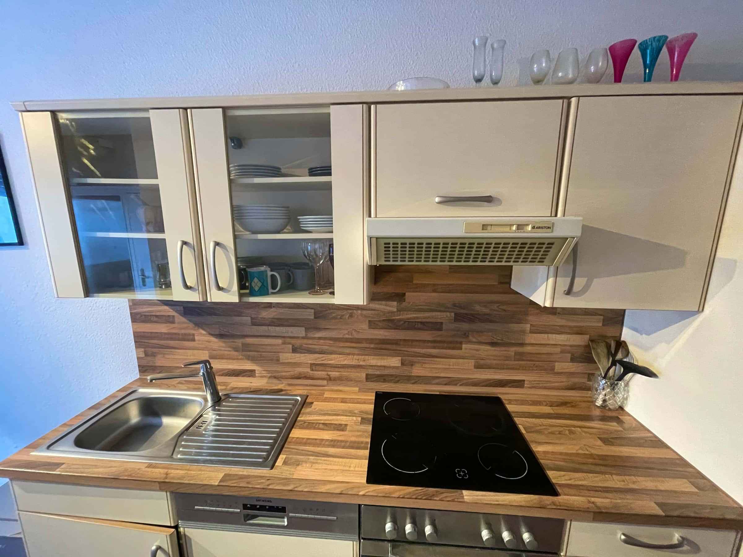 Schlüterstraße, Berlin - Berlin, Germany - Kitchen