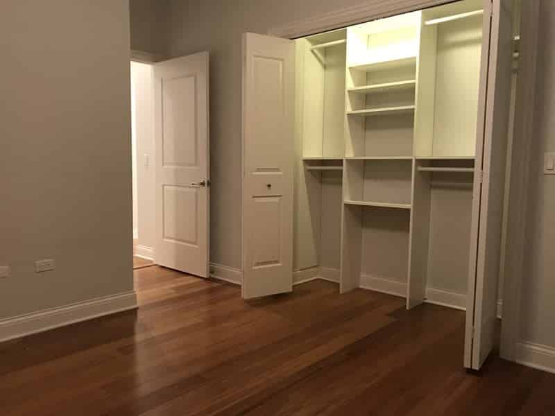 Exterior?w=400&h=260&fit=crop&q=40&auto=format&trim=auto