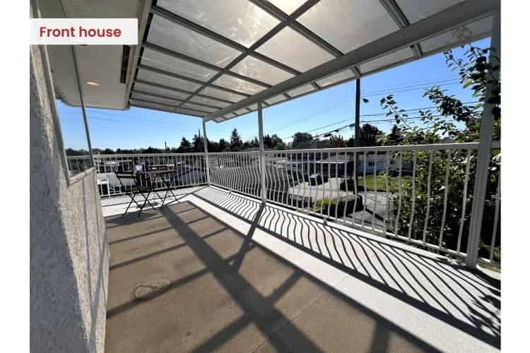 2706 E 56th Avenue, Vancouver - Vancouver, Canada - Exterior