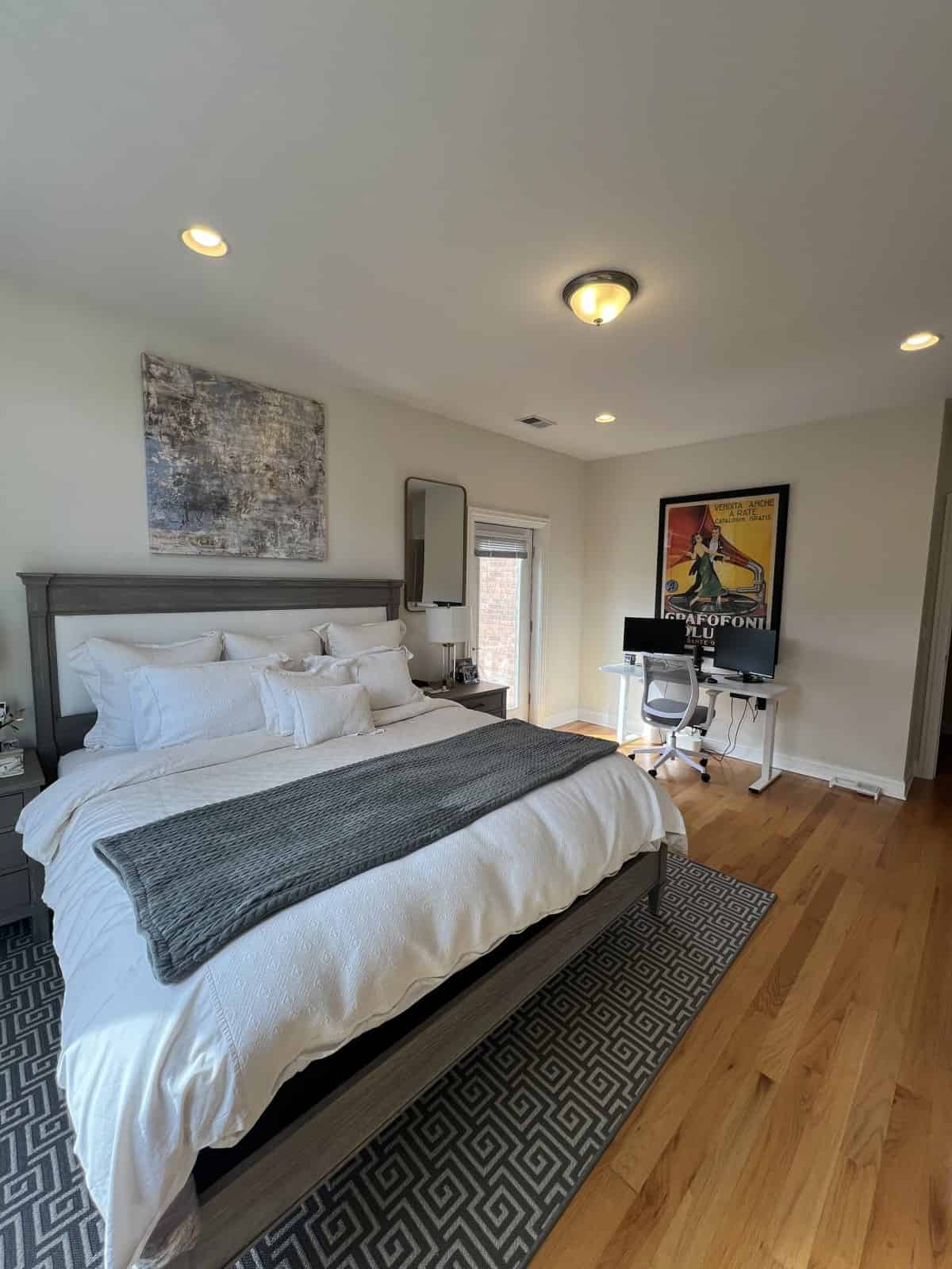 Common Area?w=400&h=260&fit=crop&q=40&auto=format&trim=auto