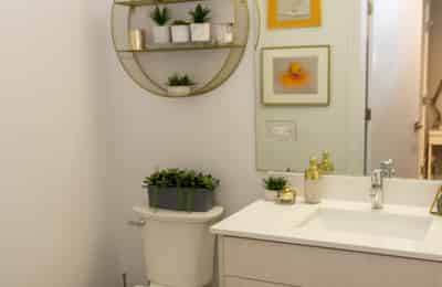 Wicker Park, Chicago - Chicago, Illinois, United States - Bathroom