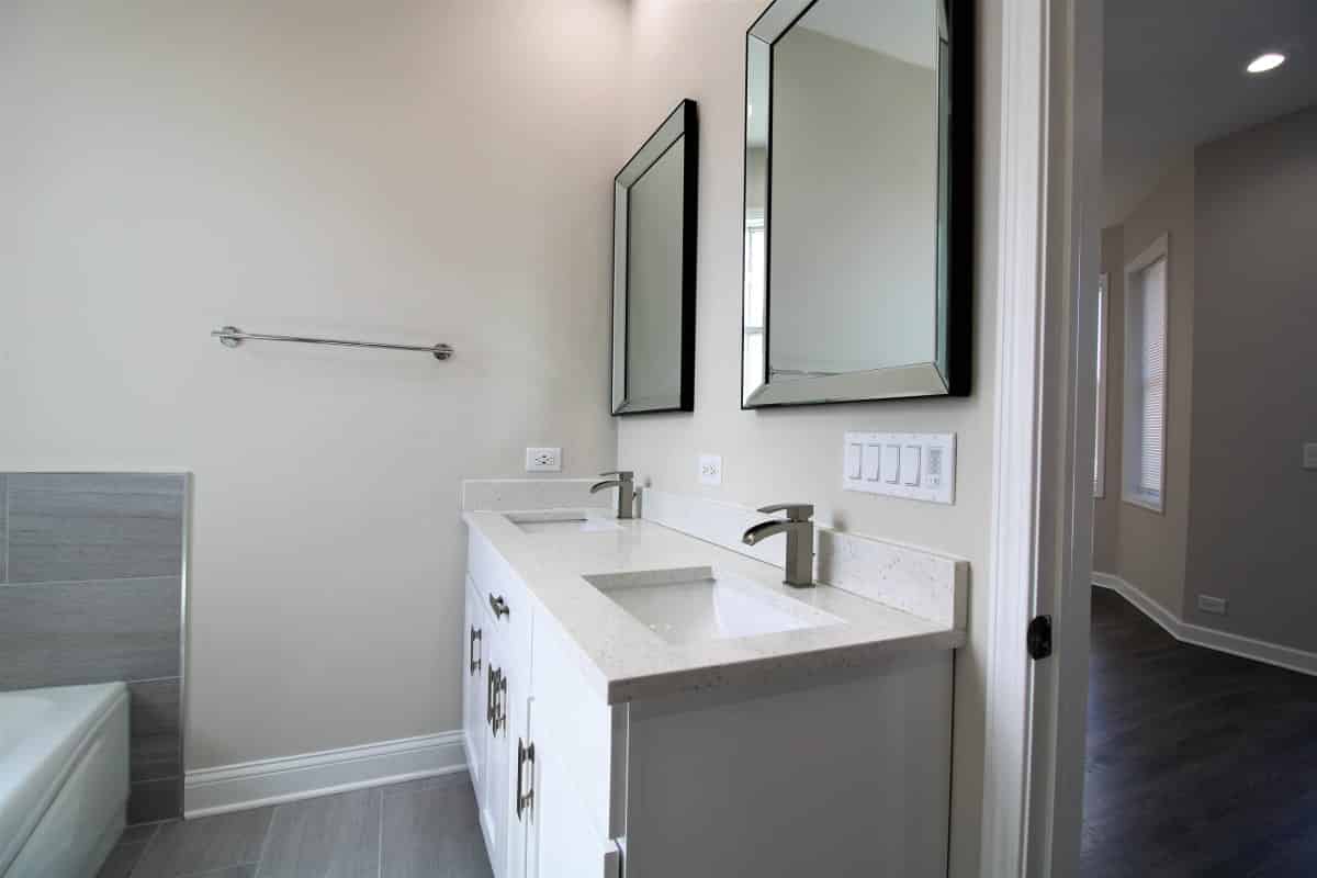 Kitchen?w=400&h=260&fit=crop&q=40&auto=format&trim=auto