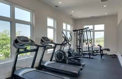 Highwood Station 246, Chicago - Chicago, Illinois, United States - Amenities