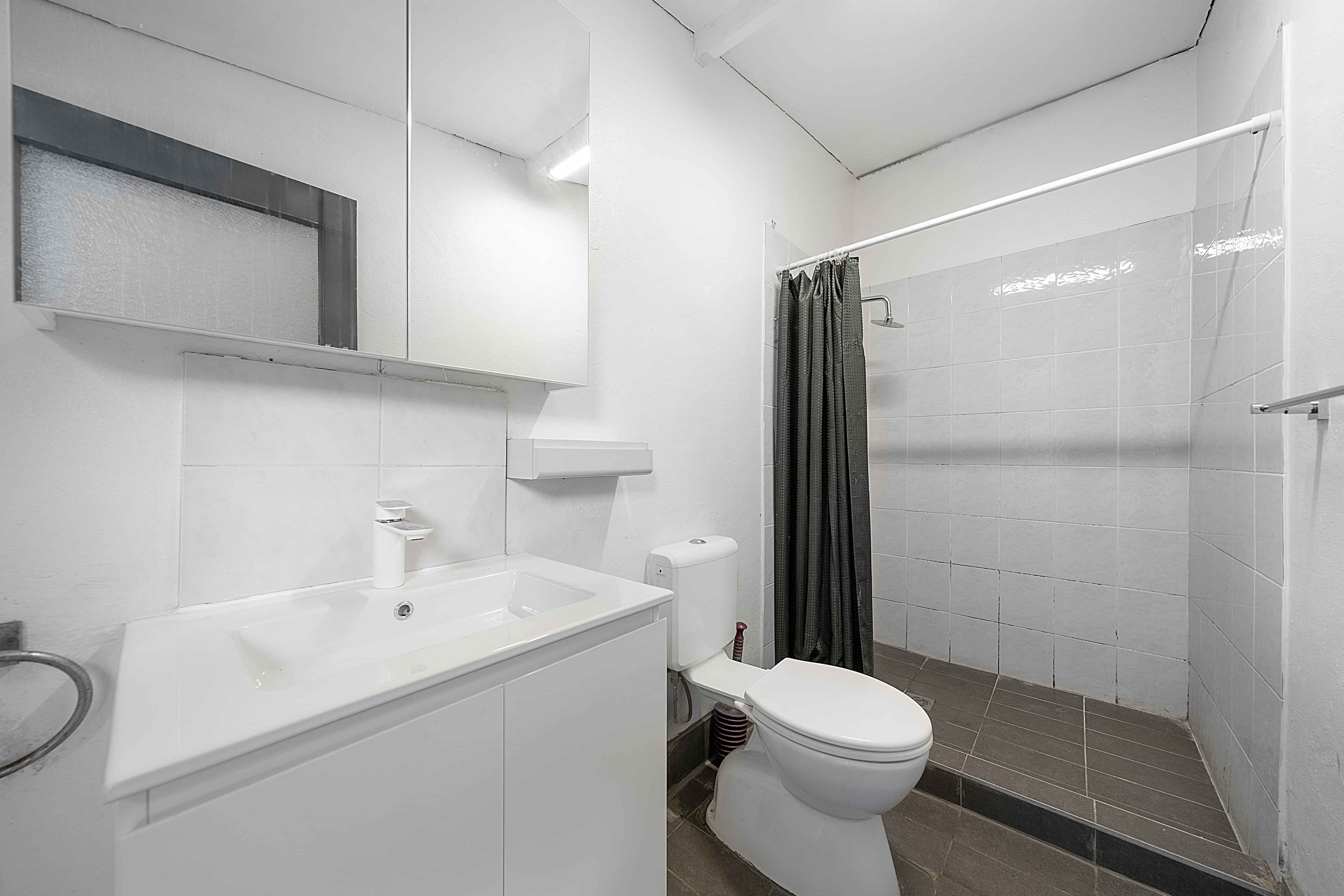 Sharesorted Petersham, Sydney - Sydney, New South Wales, Australia - Bathroom