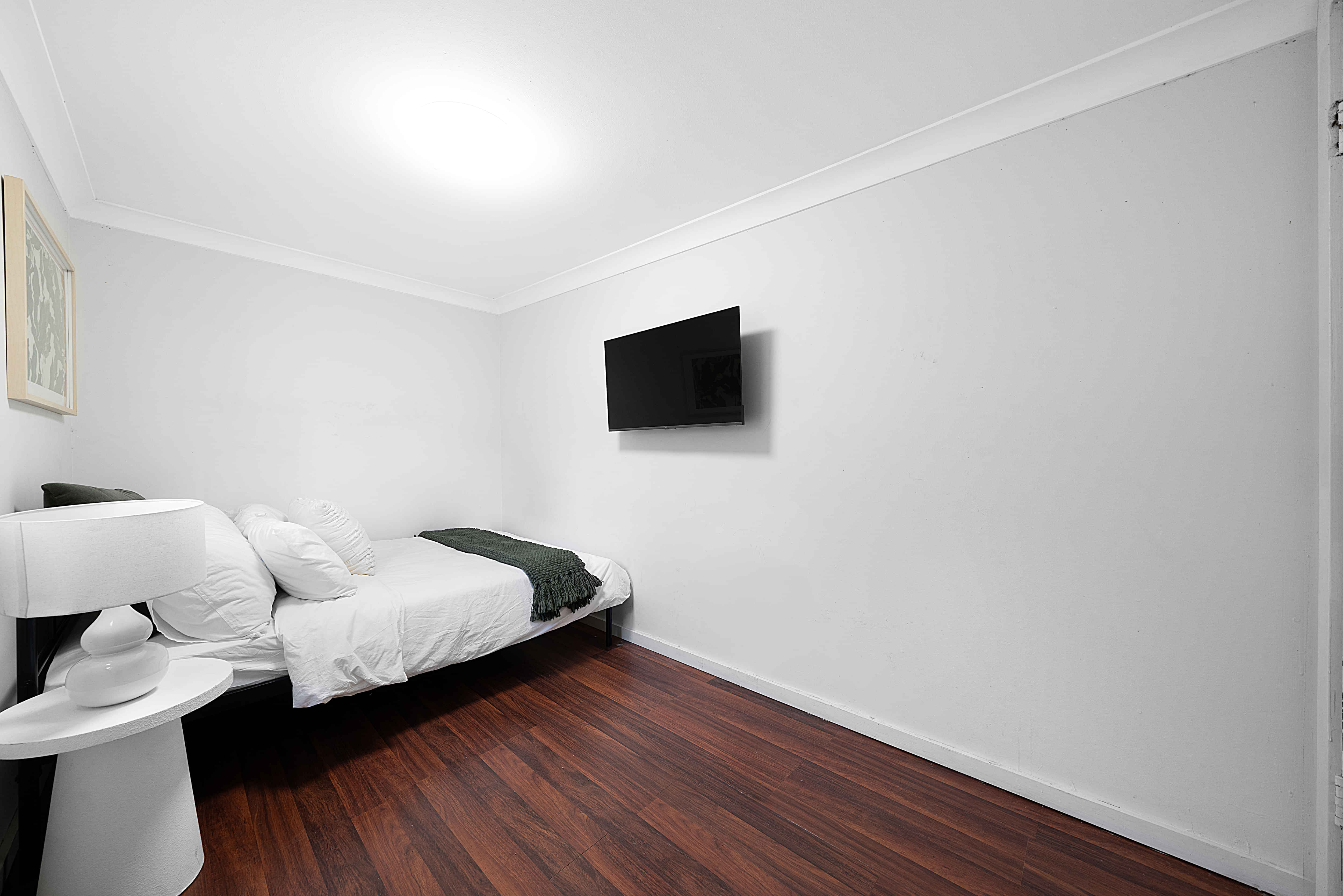 Common Area?w=400&h=260&fit=crop&q=40&auto=format&trim=auto