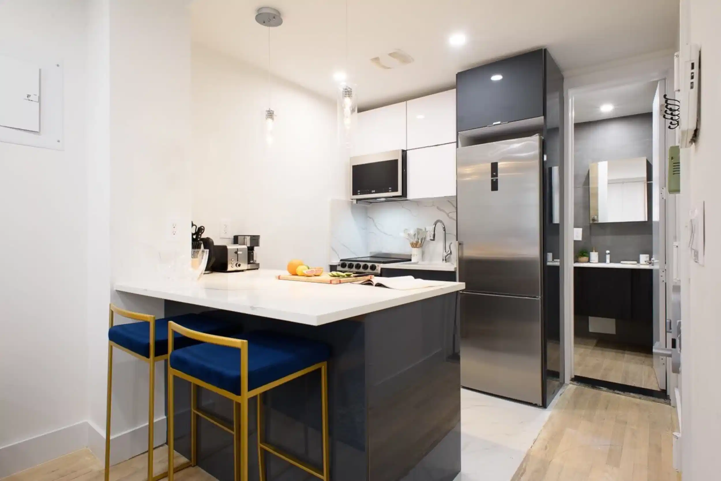 #1597-PHS : Room in 1 Bedroom and 2 Bathroom - Amenities?w=400&h=260&fit=crop&q=40&auto=format&trim=auto