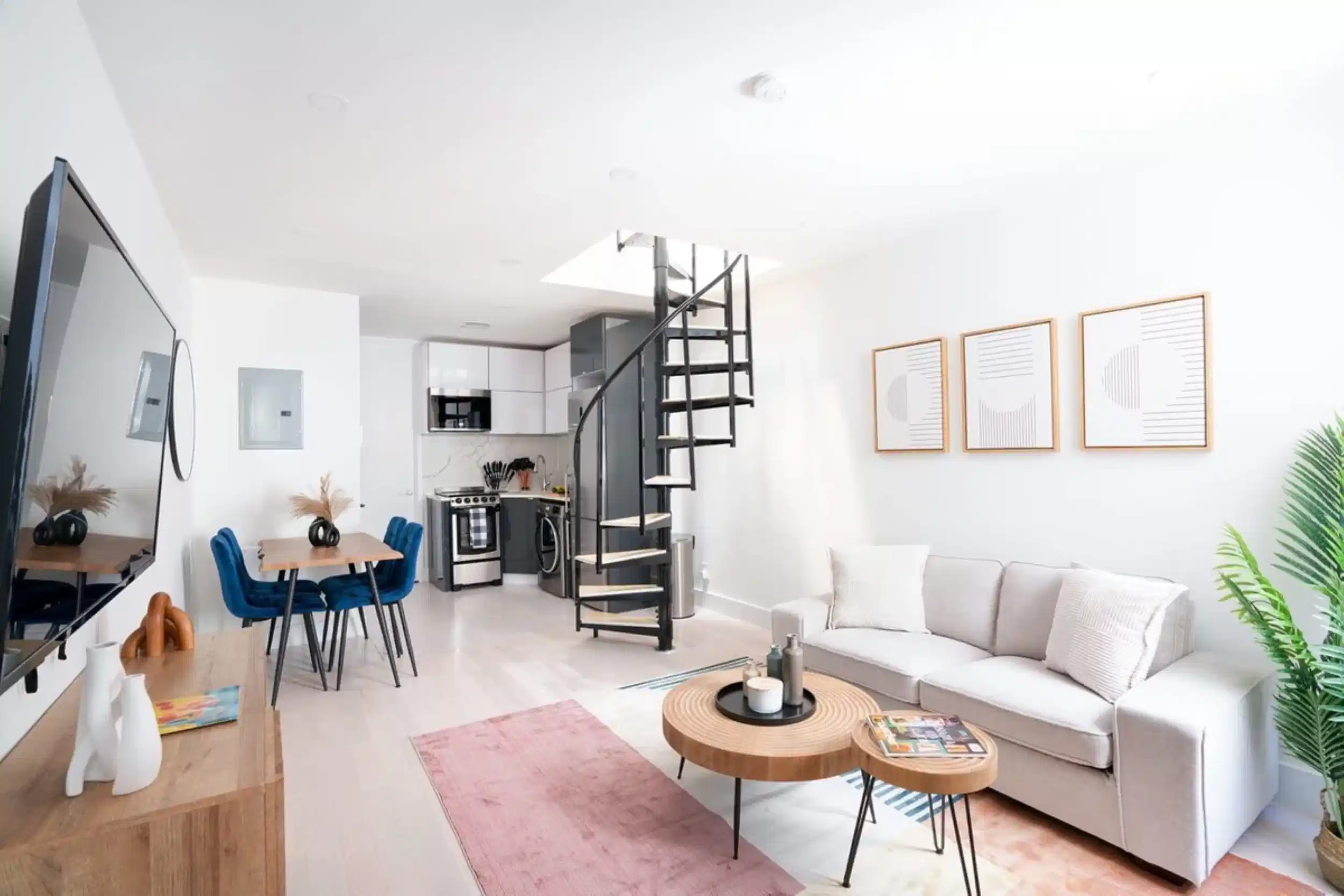 Exterior?w=400&h=260&fit=crop&q=40&auto=format&trim=auto