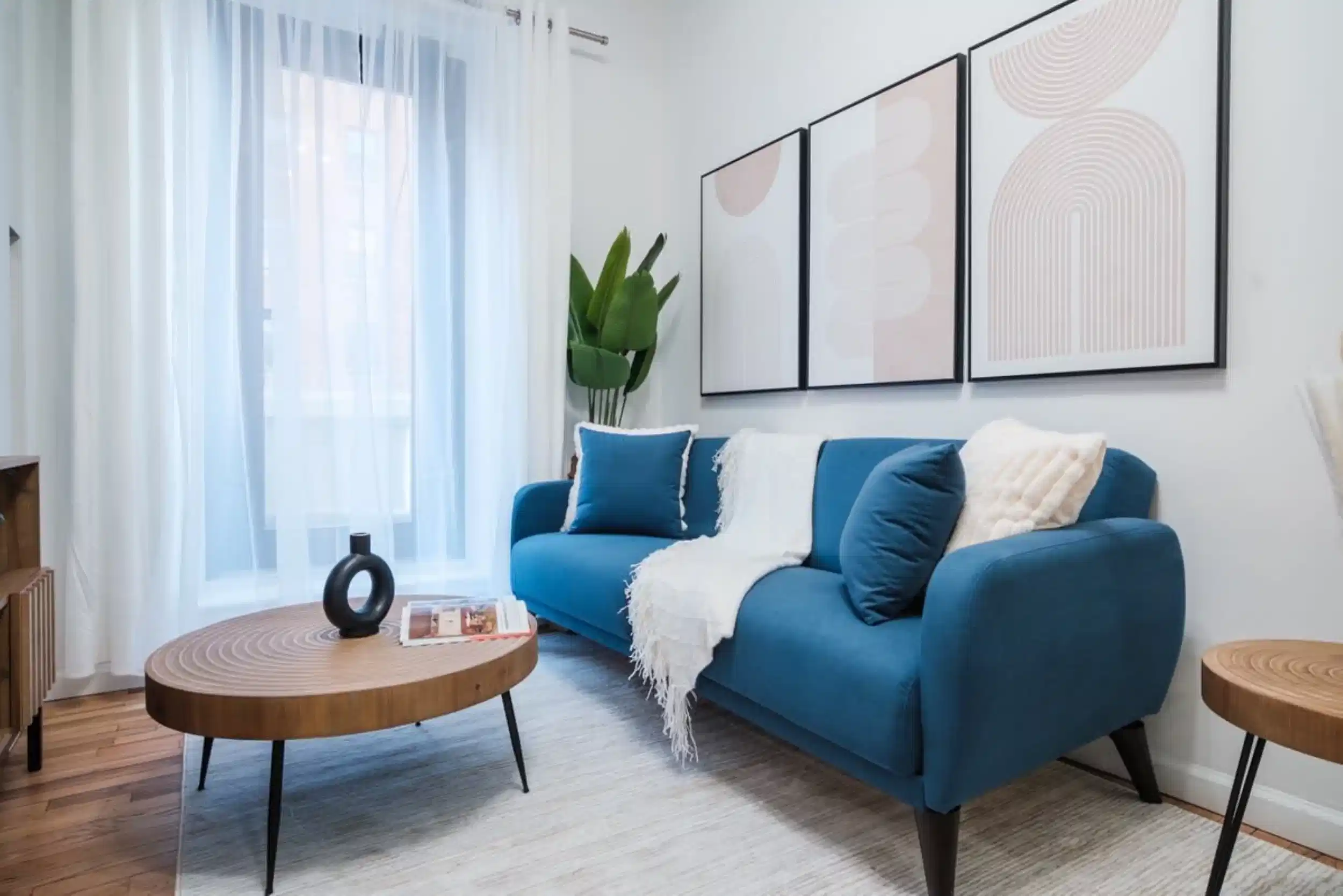 Amenities?w=400&h=260&fit=crop&q=40&auto=format&trim=auto