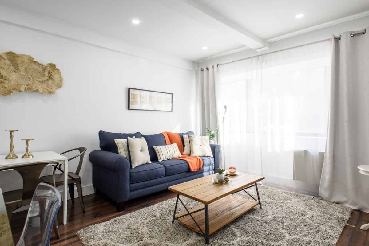 Exterior?w=400&h=260&fit=crop&q=40&auto=format&trim=auto