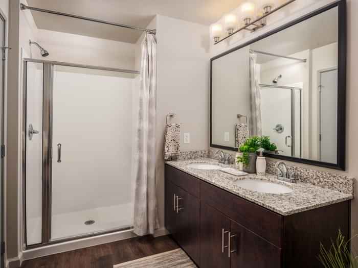 Union Tempe, Tempe - Tempe, Arizona, United States - Bathroom