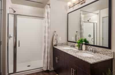 Union Tempe, Tempe - Tempe, Arizona, United States - Bathroom
