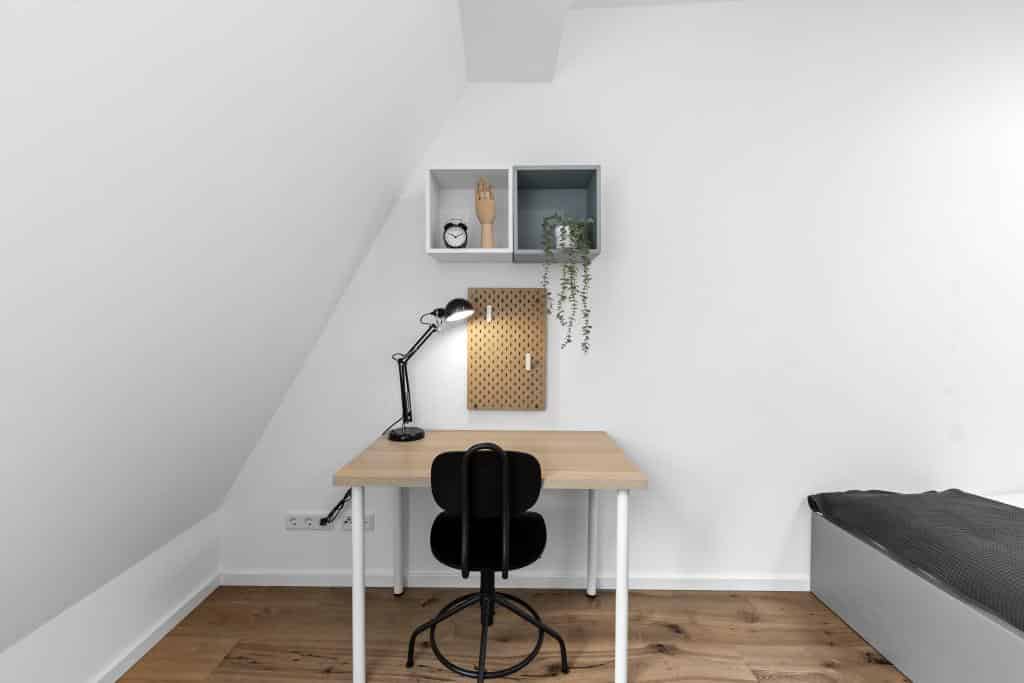 Common Area?w=400&h=260&fit=crop&q=40&auto=format&trim=auto