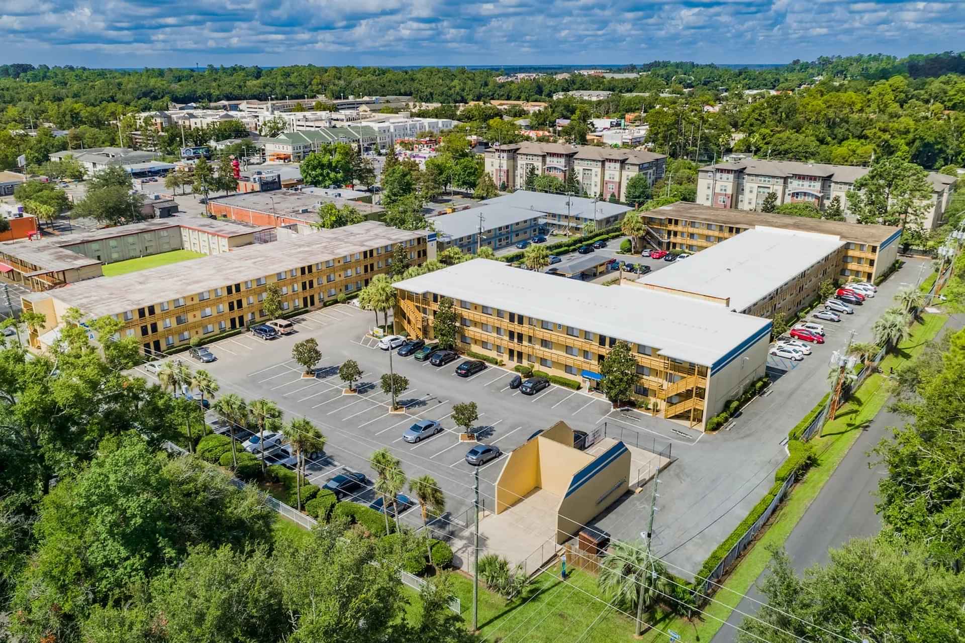 Campus Walk Tallahassee, Tallahassee - Tallahassee, Florida, United States - Exterior