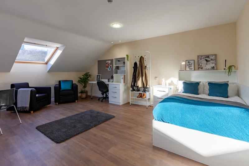 Platinum Studio - Bedroom