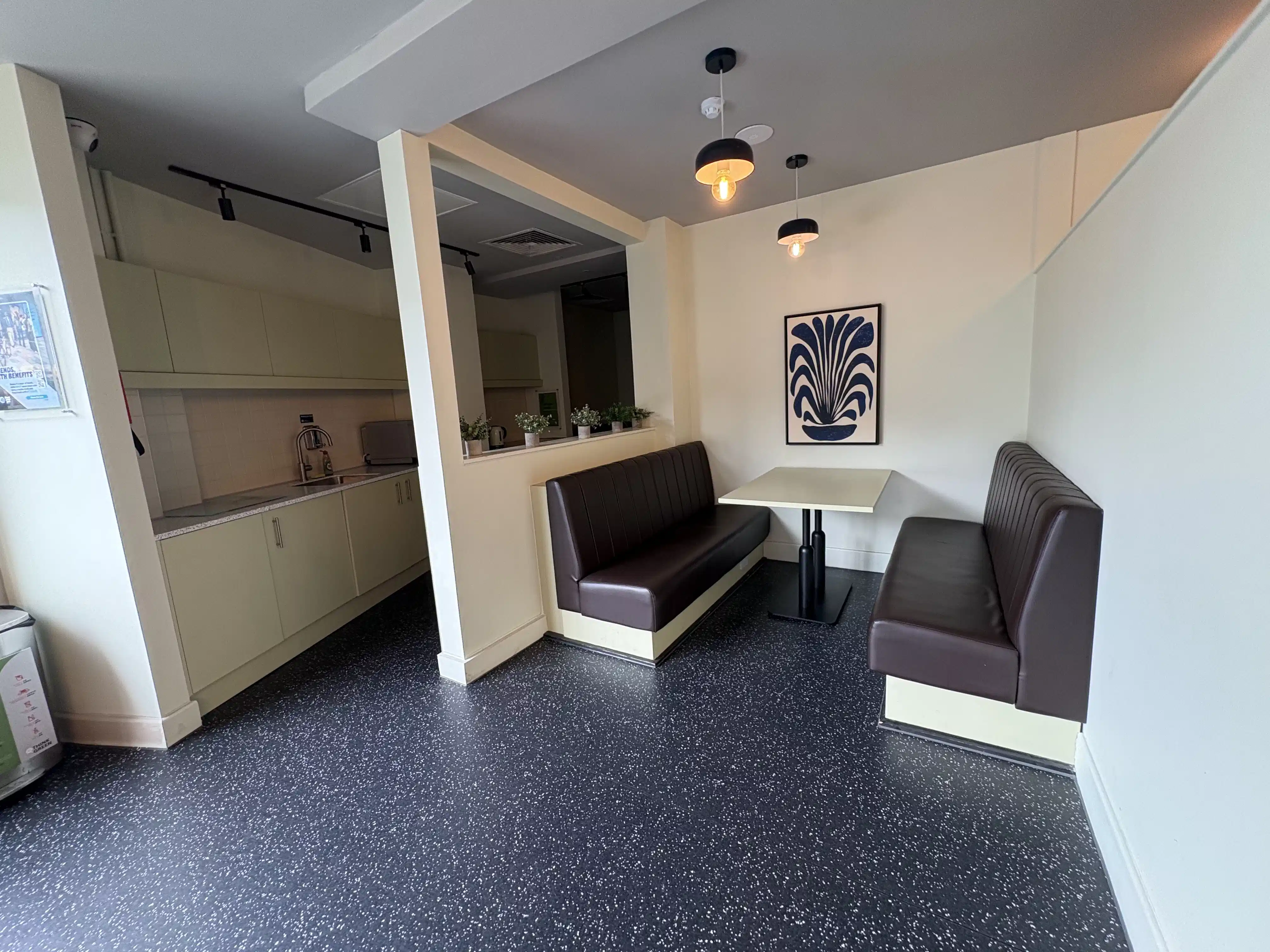 iQ Grove, Edinburgh image 16