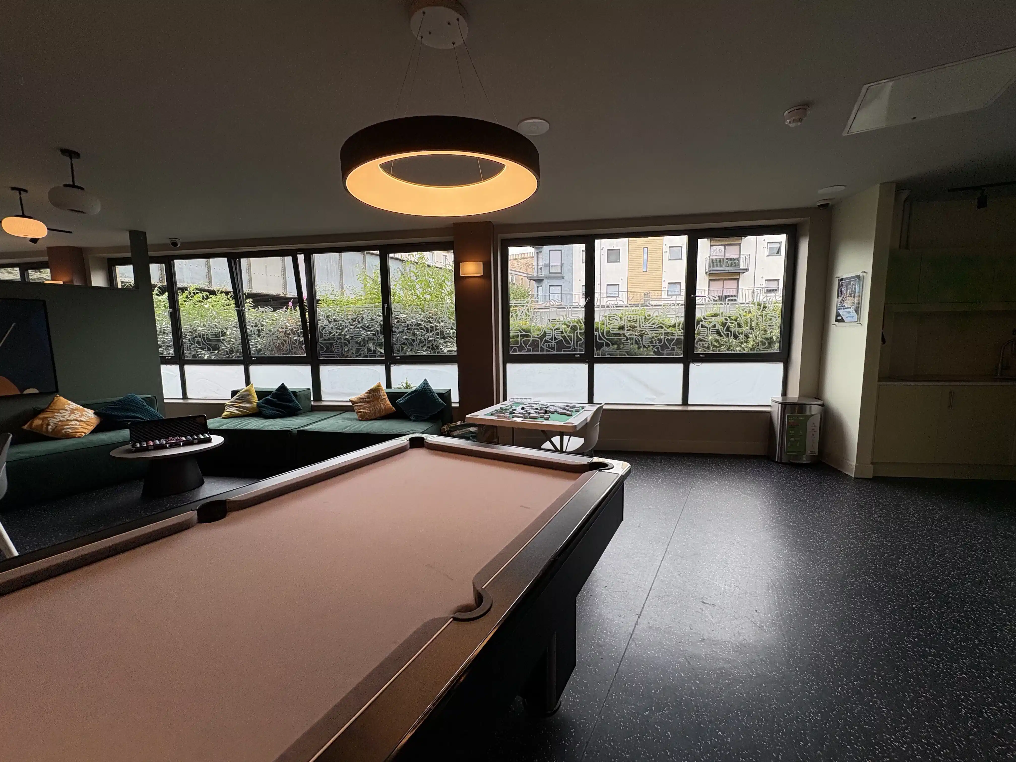 iQ Grove, Edinburgh image 15