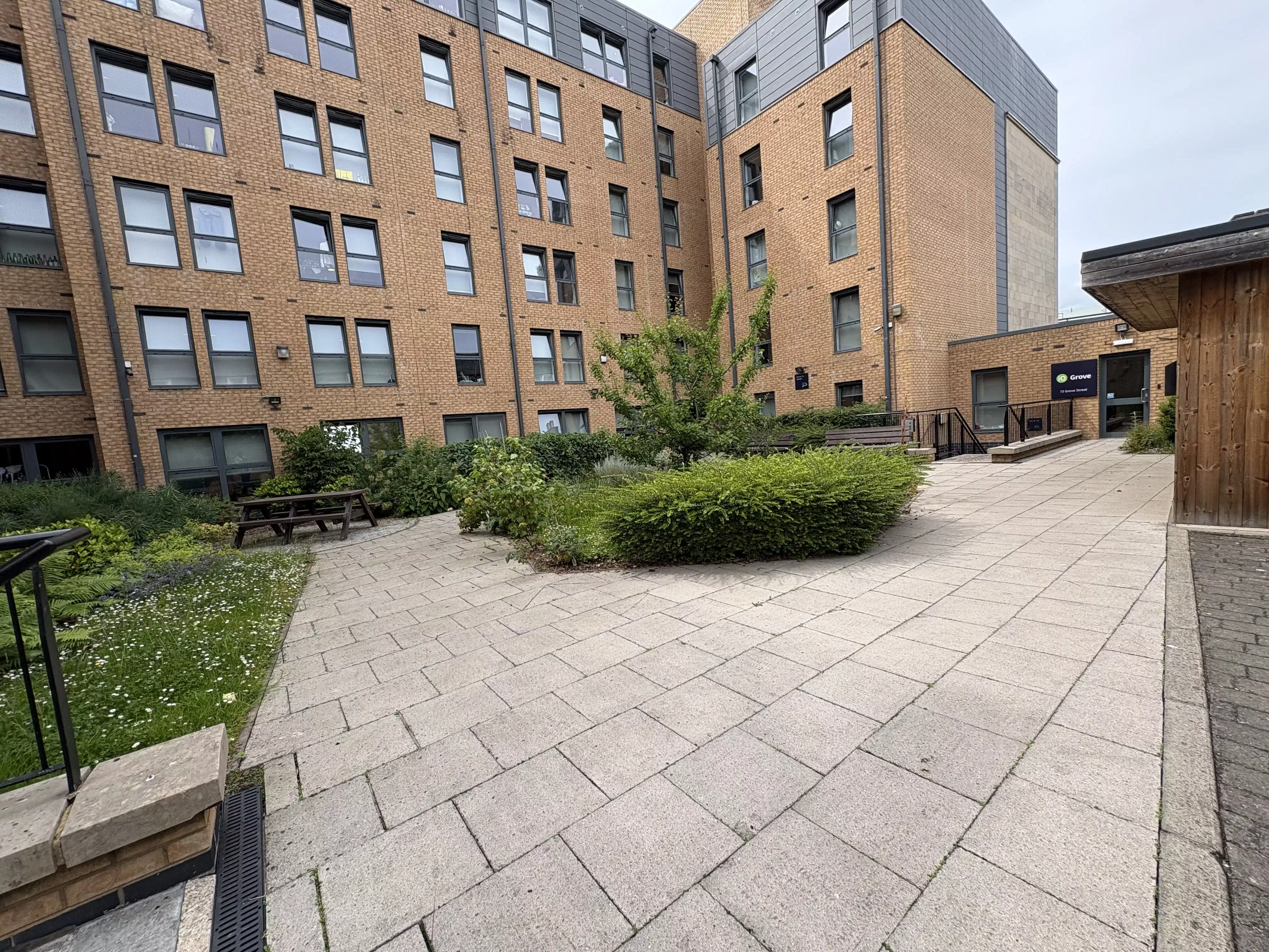 iQ Grove, Edinburgh image 11