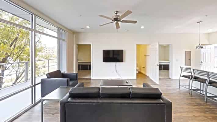 505 S. First, Champaign - Champaign, Illinois, United States - 4 Bed 2 Bath - Common Area