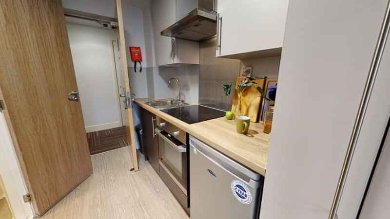 Amenities?w=400&h=260&fit=crop&q=40&auto=format&trim=auto