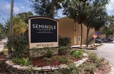 Amenities?w=400&h=260&fit=crop&q=40&auto=format&trim=auto