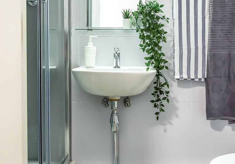 Common Area?w=400&h=260&fit=crop&q=40&auto=format&trim=auto