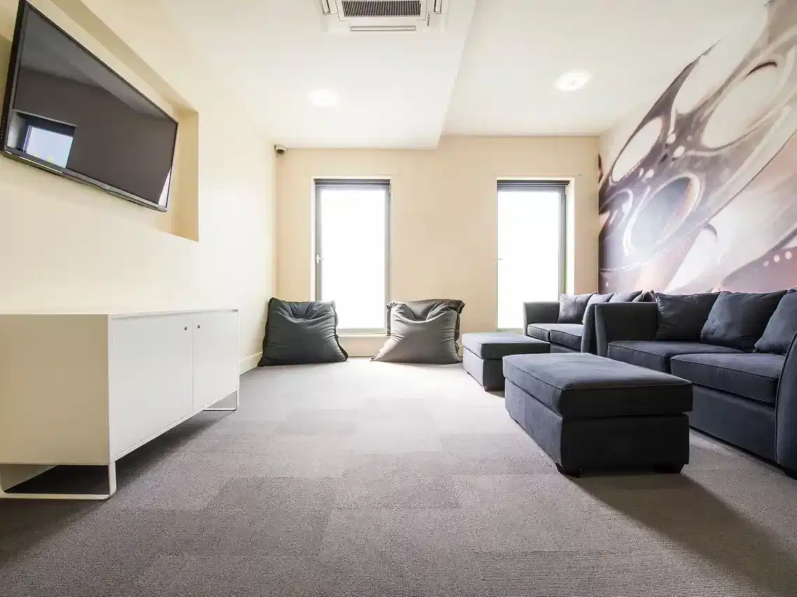 Yugo Canal Point, Edinburgh - Edinburgh, Scotland, United Kingdom - Common Area