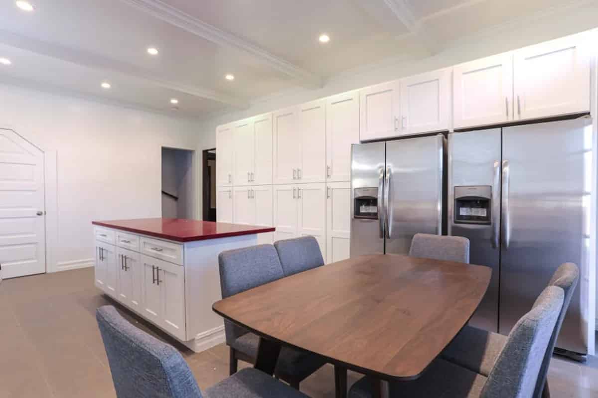 Amenities?w=400&h=260&fit=crop&q=40&auto=format&trim=auto