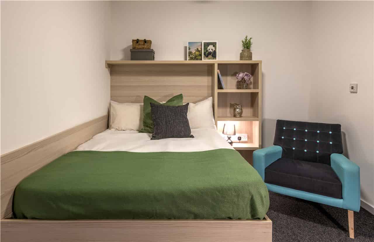 Amenities?w=400&h=260&fit=crop&q=40&auto=format&trim=auto