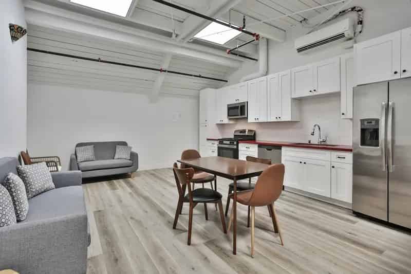 2909 Orchard Ave, Los Angeles - Los Angeles, California, United States - Kitchen